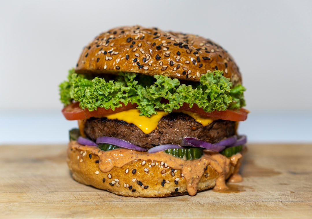 Wegańskie potrawy: smaczne alternatywy 17 Photo Vegan burger